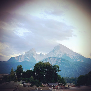 Cover: Leiwand - The new Austro Pop Playlist 
