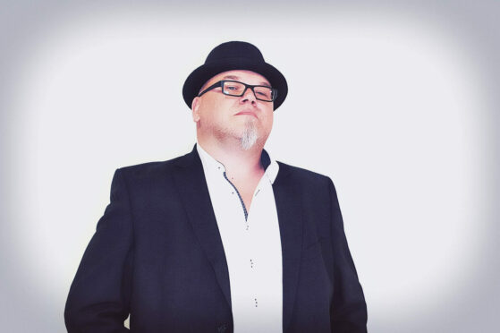 DJ Robert James Perkins Musiker Künstler Remixer Producer